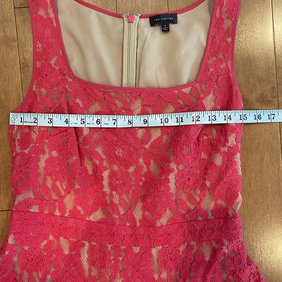 The Limited Pink Lace Dress in 6 - Picture 2 of 7